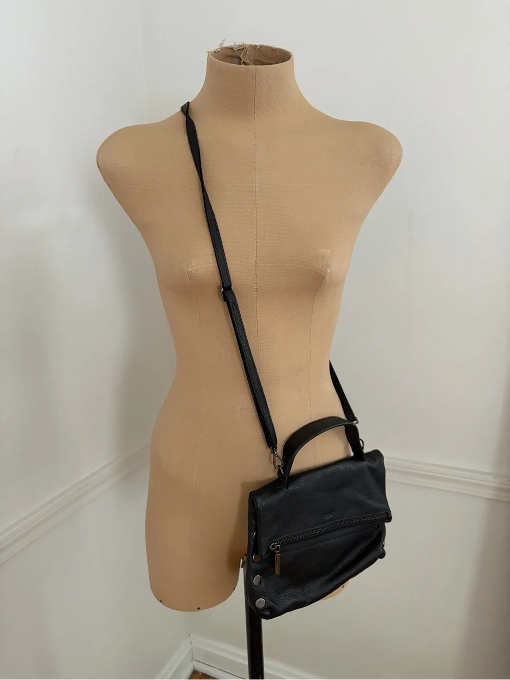 HAMMIT VIP Leather bag with gunmetal hardware (Backpack, crossbody, shoulder)